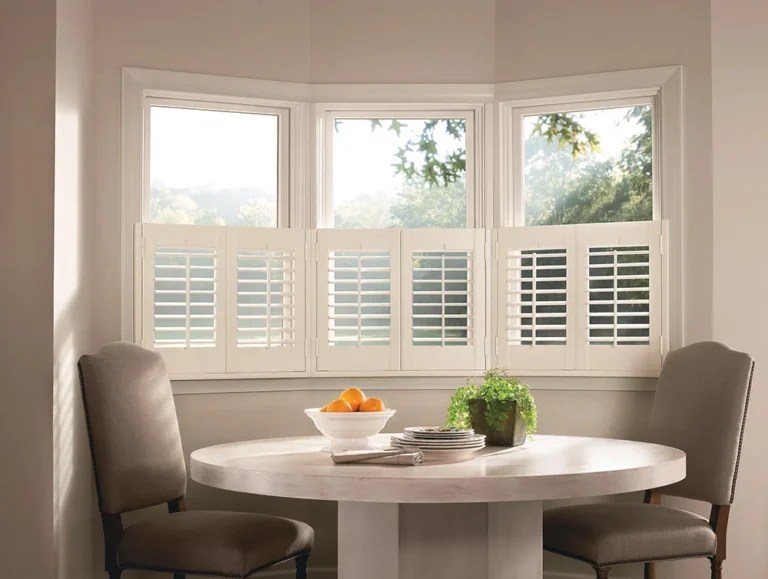 shutters Cafe FT Dining Nook